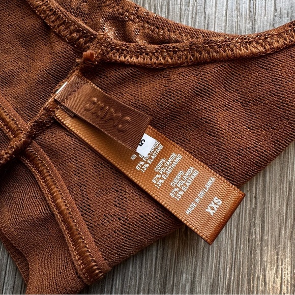 SKIMS Logo Brown Triangle Bralette | Size: XXS | Excellent Condition - Picture 4 of 4